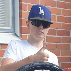 pyorahuolto-konsta-oksanen-nelio